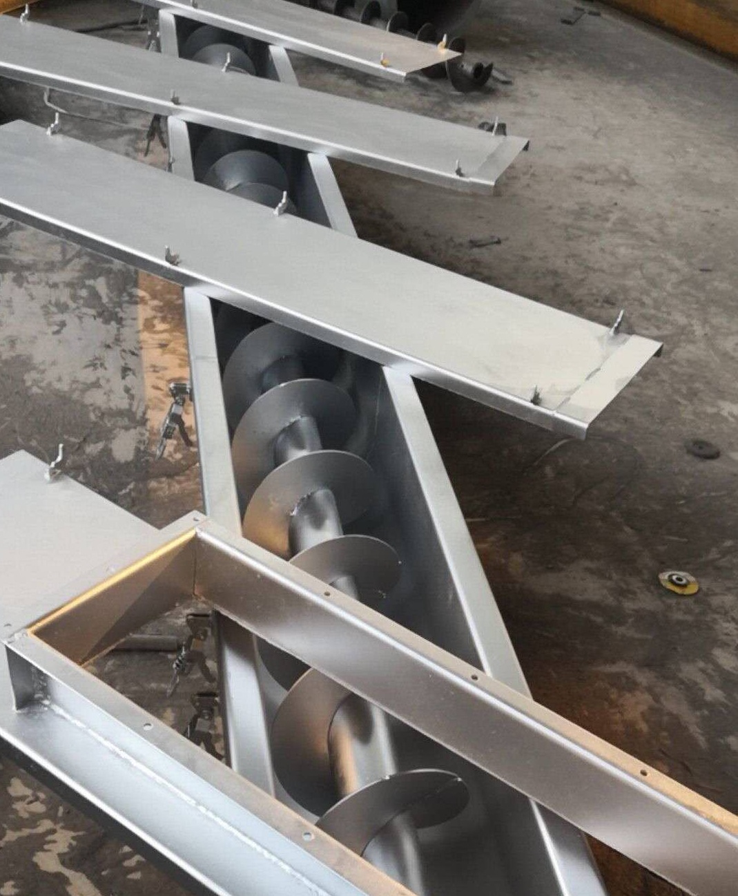 LS型螺旋輸送機(jī) LS型螺旋輸送機(jī)